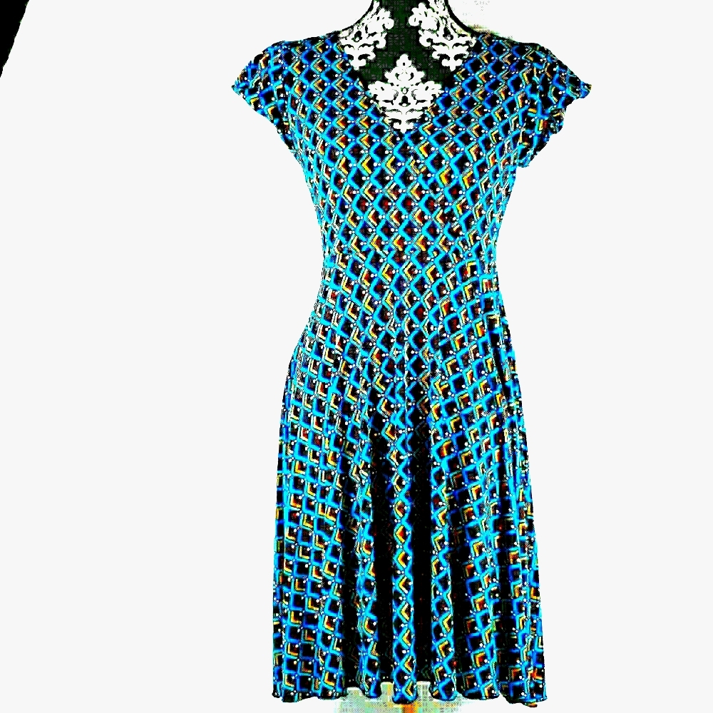 Candies Women's Size M Dress, Vibrant colors!
